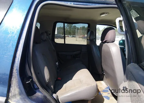 2004 Ford Explorer Xls z USA, uszkodzony, nr VIN 1FMZU62K24UB62803